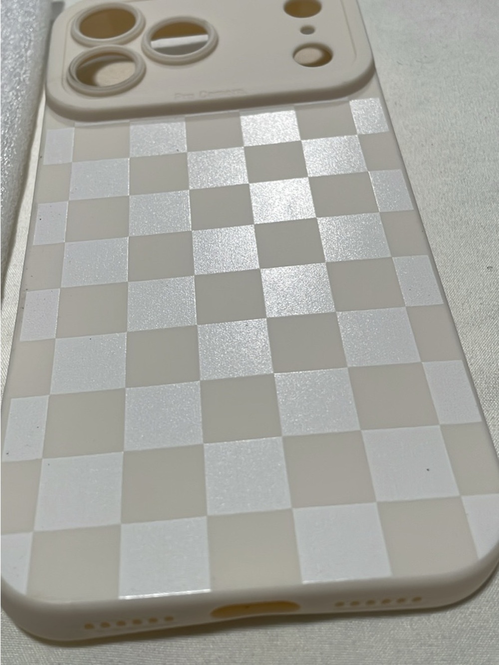 Neutral Checkered Silicone Phone Case - White/Cream